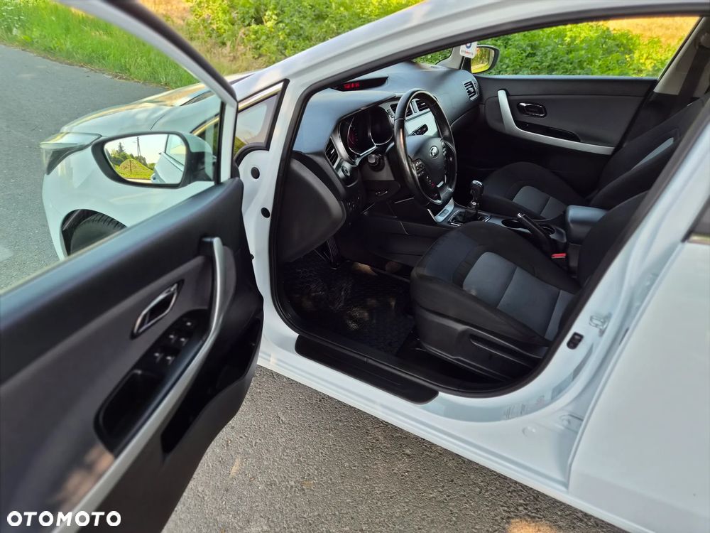 Kia Ceed 1.6 GDI Platinum Edition - 9