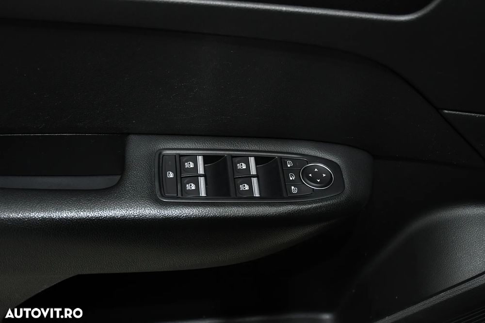Renault Arkana E-TECH 145 Evolution - 18