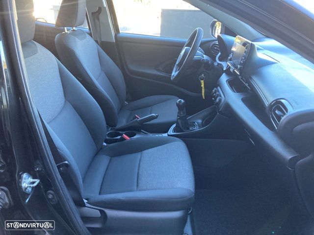 Toyota Yaris 1.0 VVT-i ACtive - 27