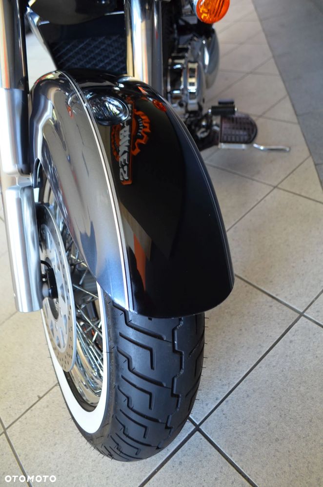 Suzuki VL 800 Volusia - Boulevard C50 - 6