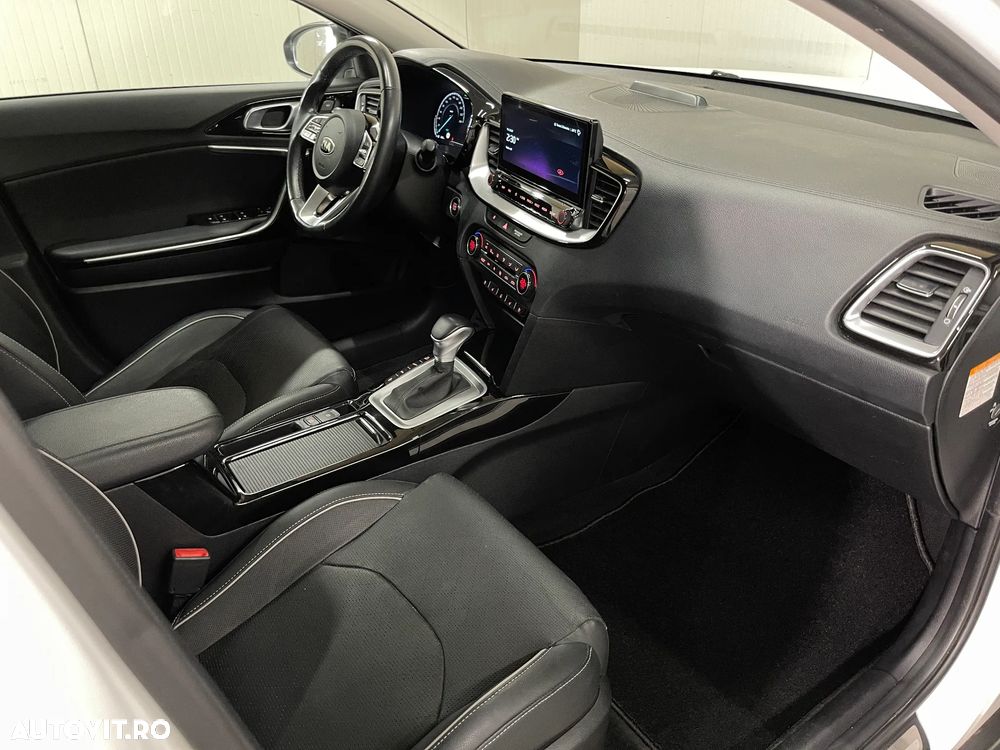 Kia XCeed 1.6 GDI 6DCT PHEV Vision - 16