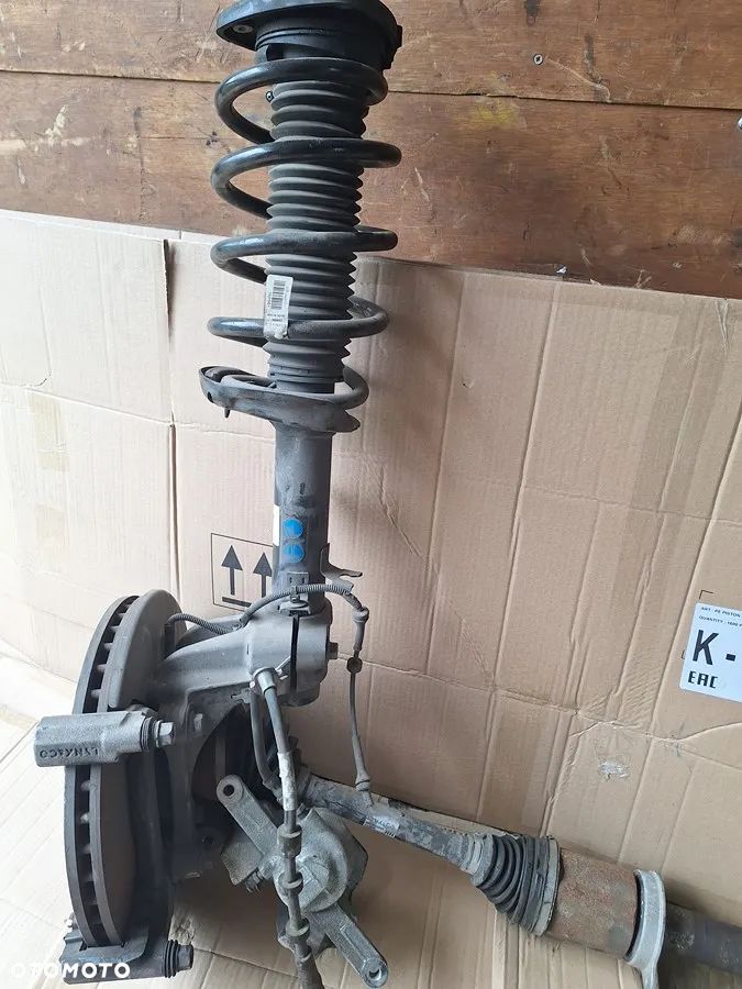 lynk&co 01 phev hybrid zwrotnica amortyzator piasta    zawieszenie prawe demontaz super stan - 3