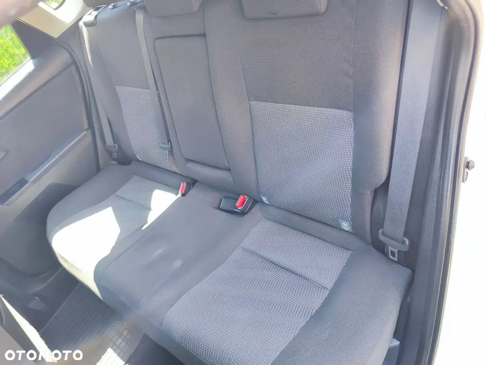 Toyota Auris - 31
