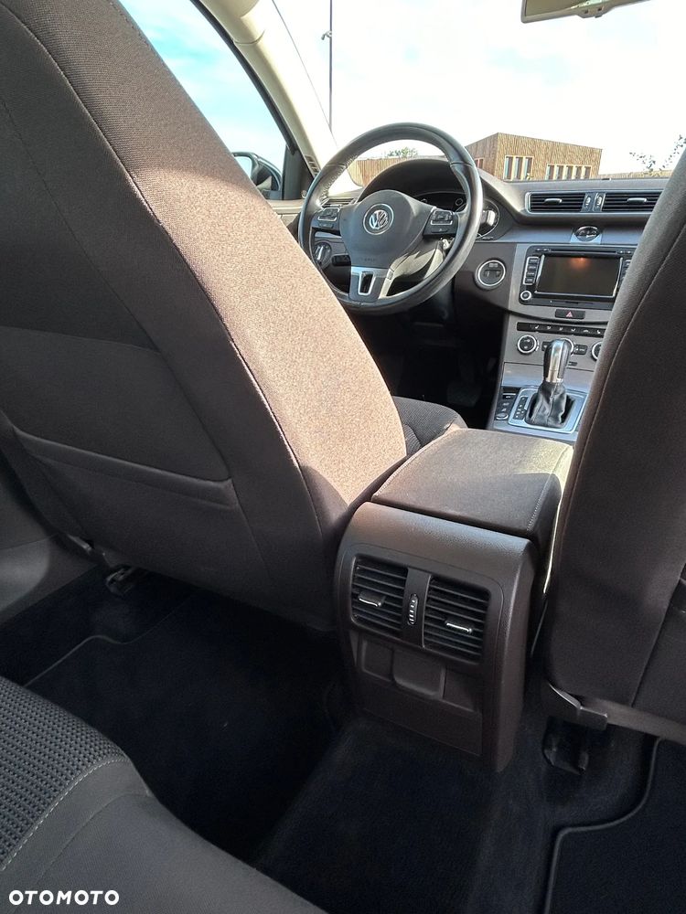 Volkswagen Passat 2.0 TDI Comfortline DSG - 21