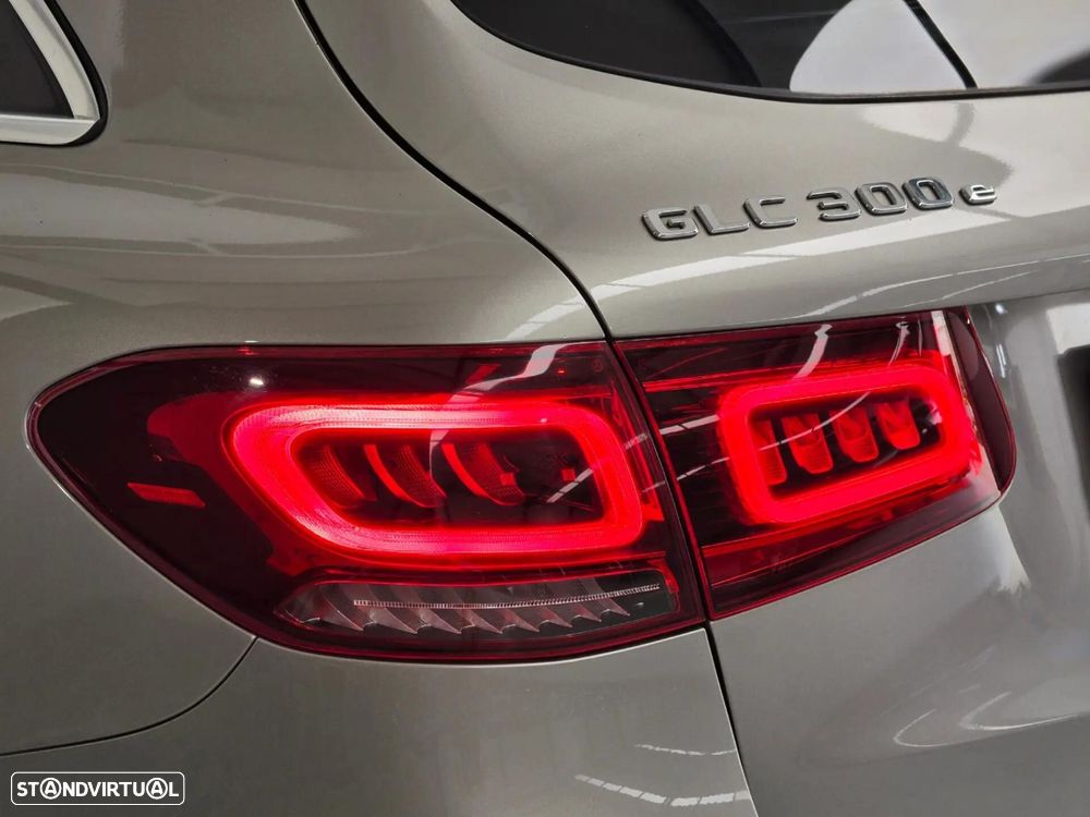 Mercedes-Benz GLC 300 e 4Matic - 13