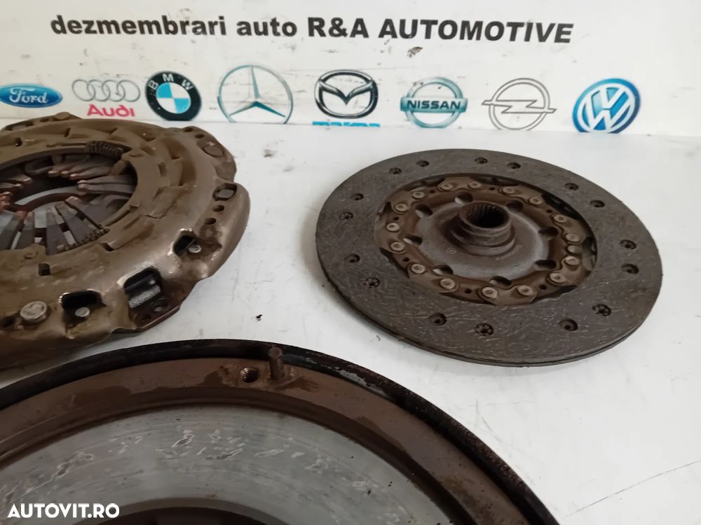 Kit Ambreiaj Volanta Masa Dubla Mercedes C Class W204 2.2 Cdi Euro 4 Motor 646811 Cutie Manuala 6+1 - 7