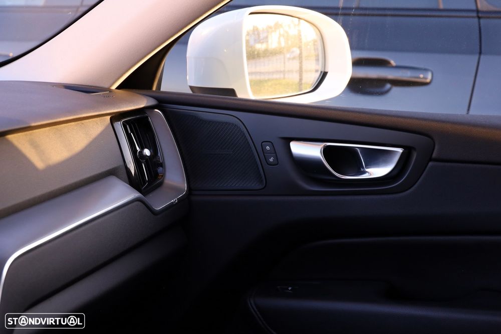 Volvo XC 60 2.0 T6 PHEV Inscription Expression AWD - 16