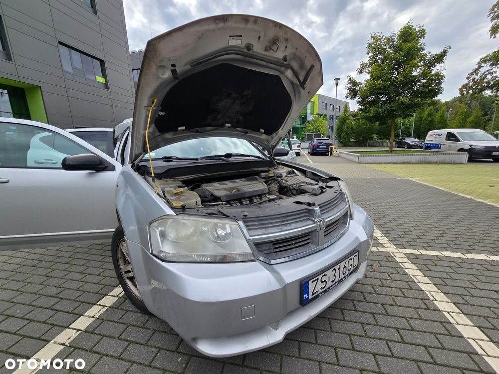 Dodge Avenger - 35