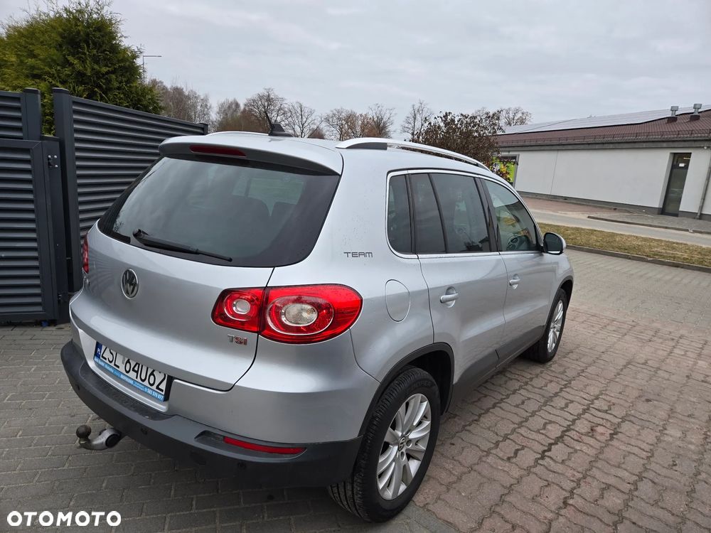 Volkswagen Tiguan - 10