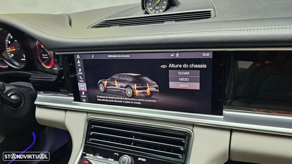 Porsche Panamera Sport Turismo 4 E-Hybrid Platinum Edition - 17