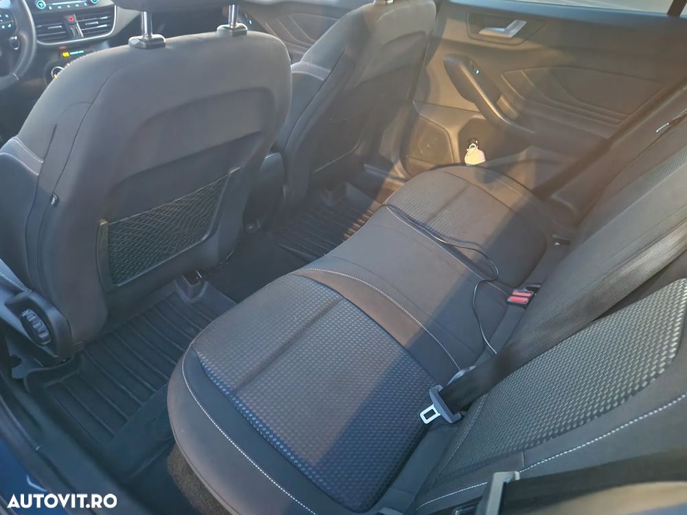 Ford Focus 1.5 EcoBlue Connected - 21