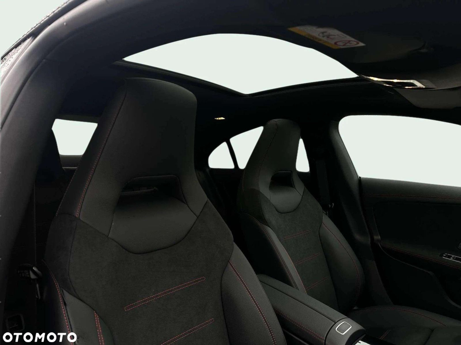 Mercedes-Benz CLA - 9