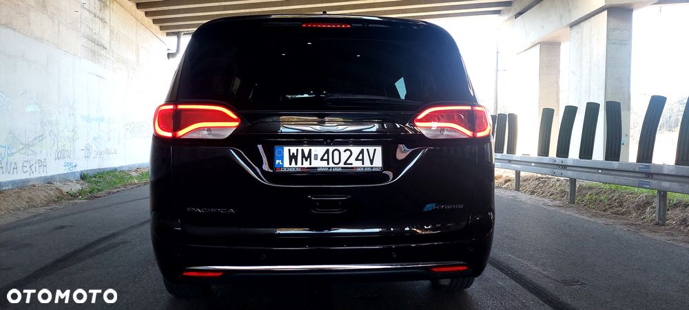 Chrysler Pacifica - 10