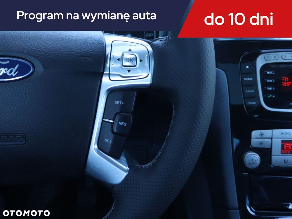 Ford S-Max - 22