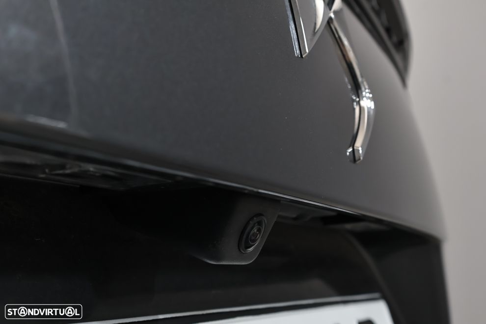 DS DS7 4x4 300 Rivoli - 15