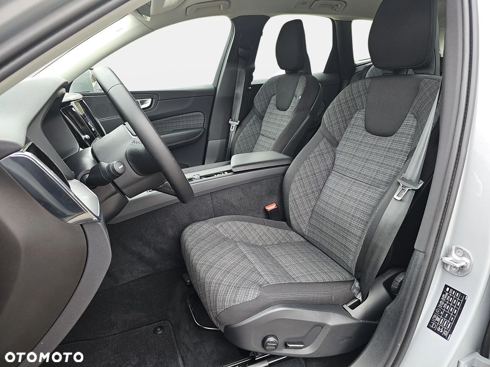 Volvo XC 60 B4 D Core - 11