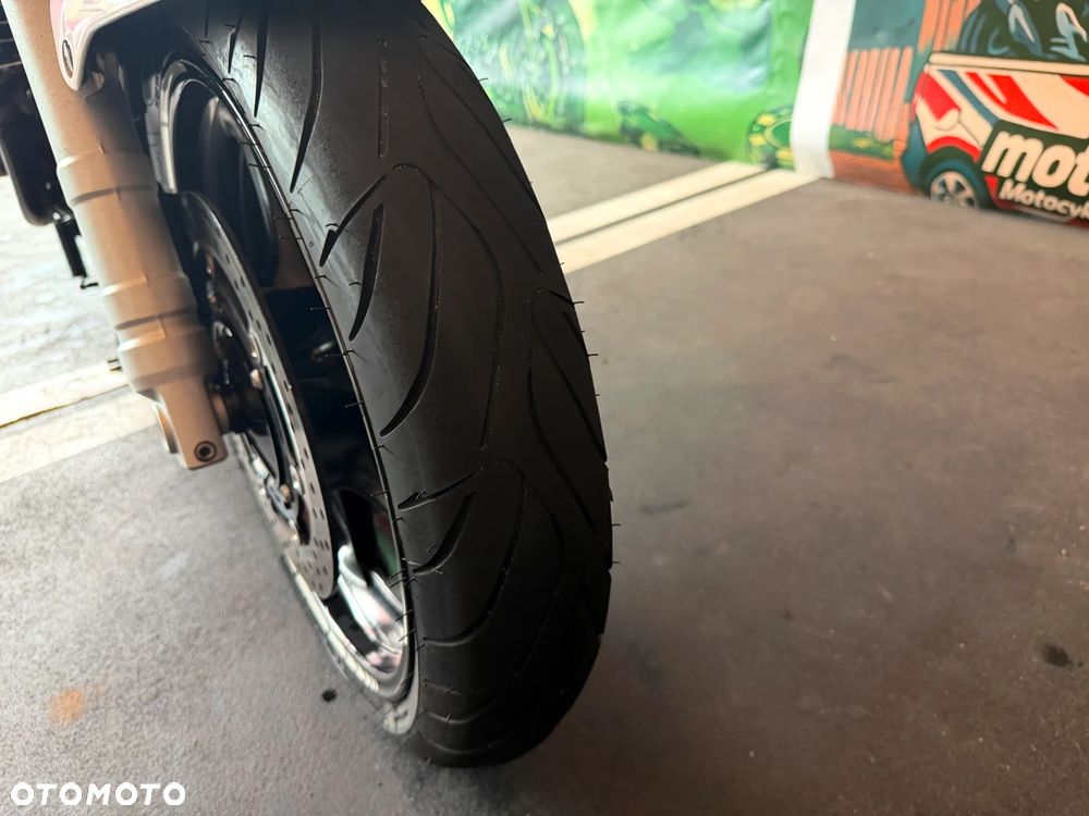Yamaha FZ - 24
