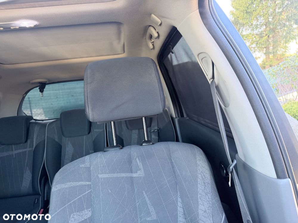 Renault Scenic 1.9 dCi Avantage - 11