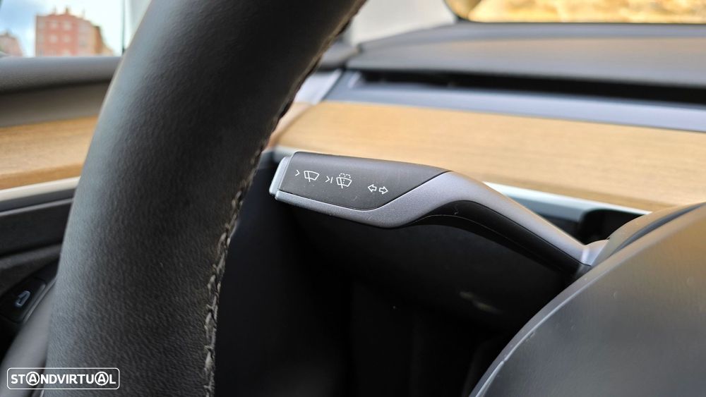 Tesla Model Y Long Range Tração Integral - 13