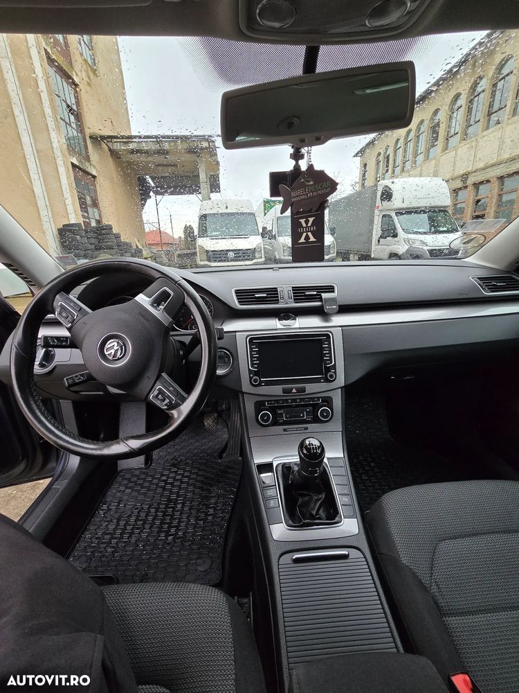 Volkswagen Passat 1.8 TSI Trendline - 4