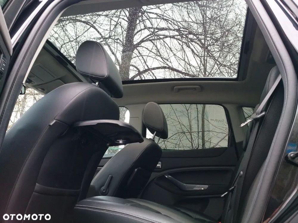 Ford Kuga 2.0 TDCi Titanium FWD - 12