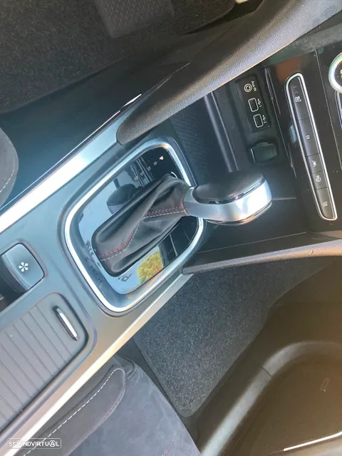 Renault Mégane Sport Tourer 1.6 E-Tech Plug-In Hybrid R.S. Line - 35