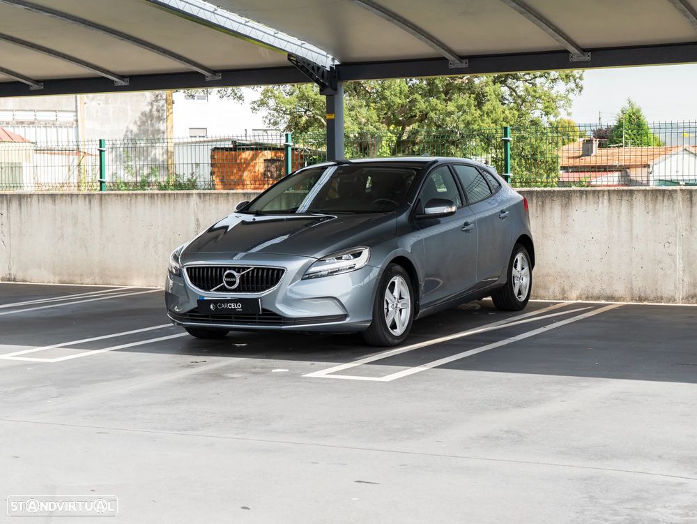 Volvo V40 2.0 D2 Momentum - 3