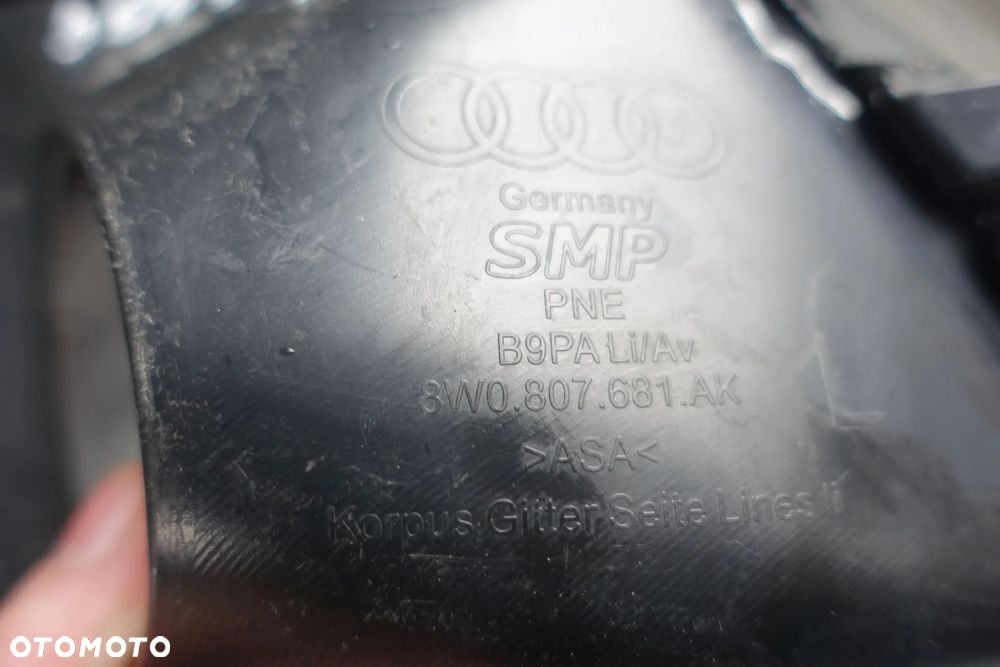 KRATKA PRAWA AUDI A4 B9 LIFT SLINE 8W0807682AK - 3