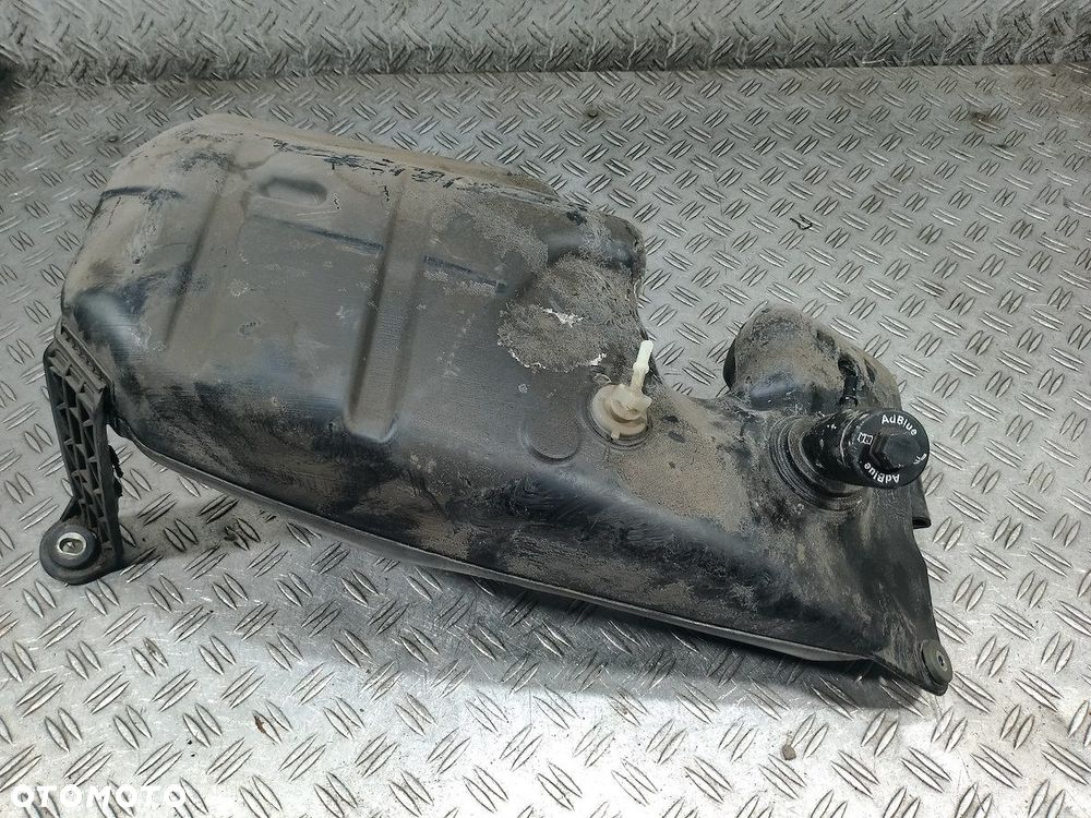 ZBIORNIK ADBLUE AUDI Q7 (2005-2015) 4L0131878 3.0 TDI - 4