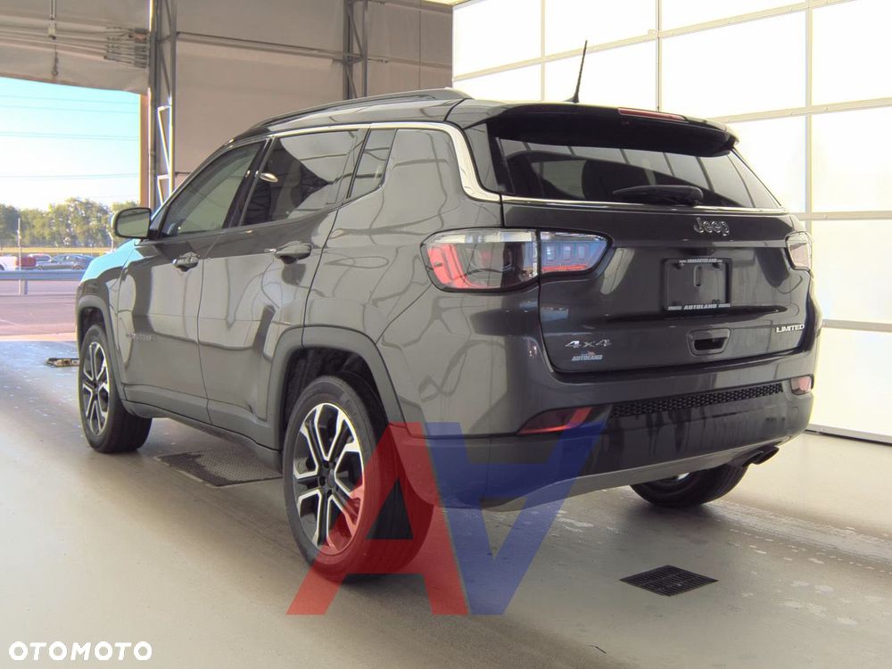Jeep Compass - 4