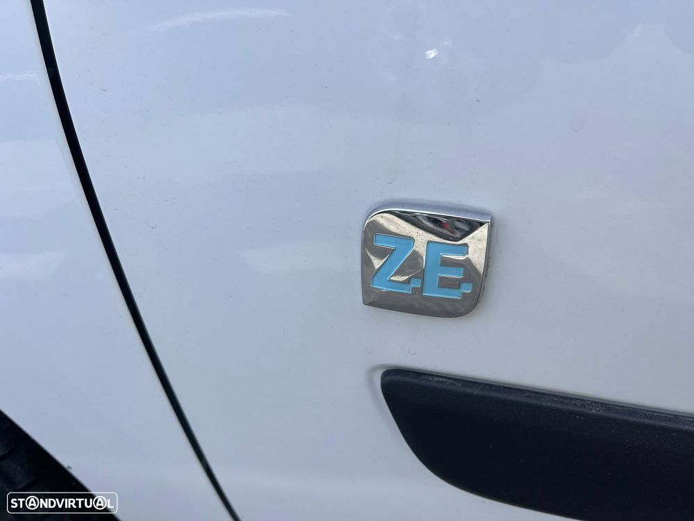 Renault Kangoo E-Tech - 8