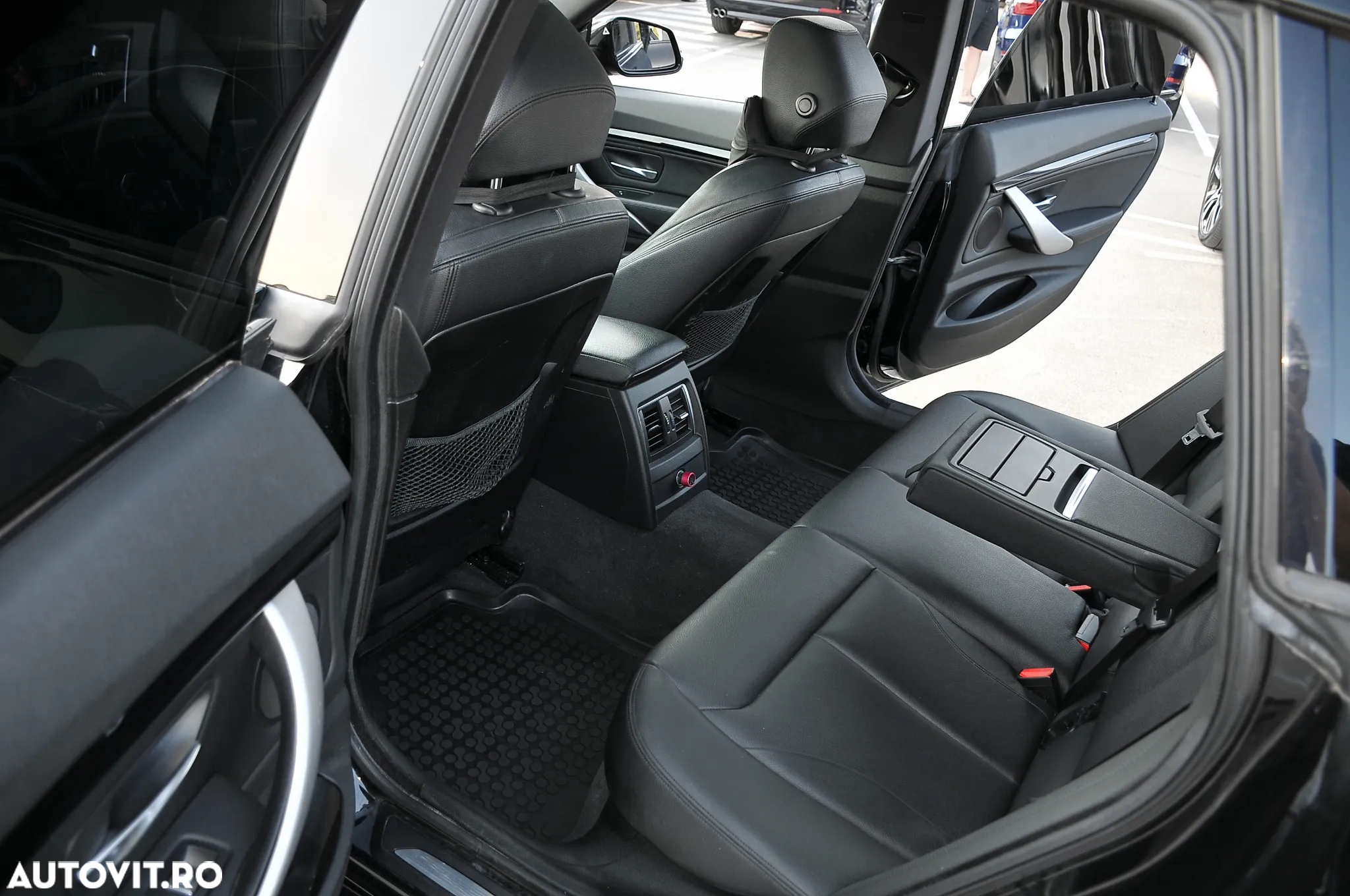 BMW Seria 3 320d xDrive GT Aut. Luxury Line - 13