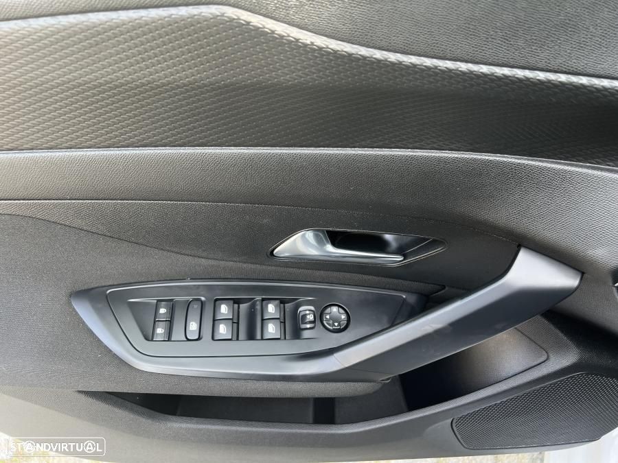 Peugeot 308 SW 1.6 Hybrid Active Pack e-EAT8 — fotografia 17