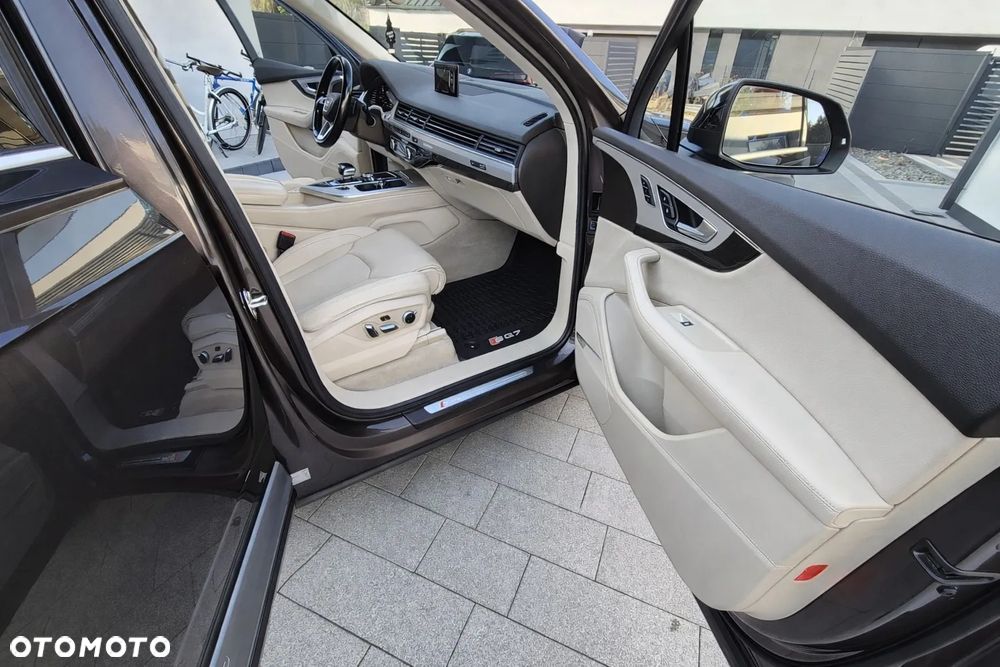 Audi Q7 - 16