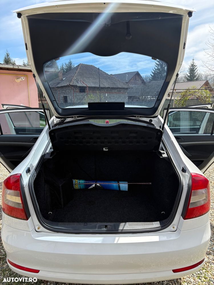 Skoda Octavia 1.6 TDI Classic - 9