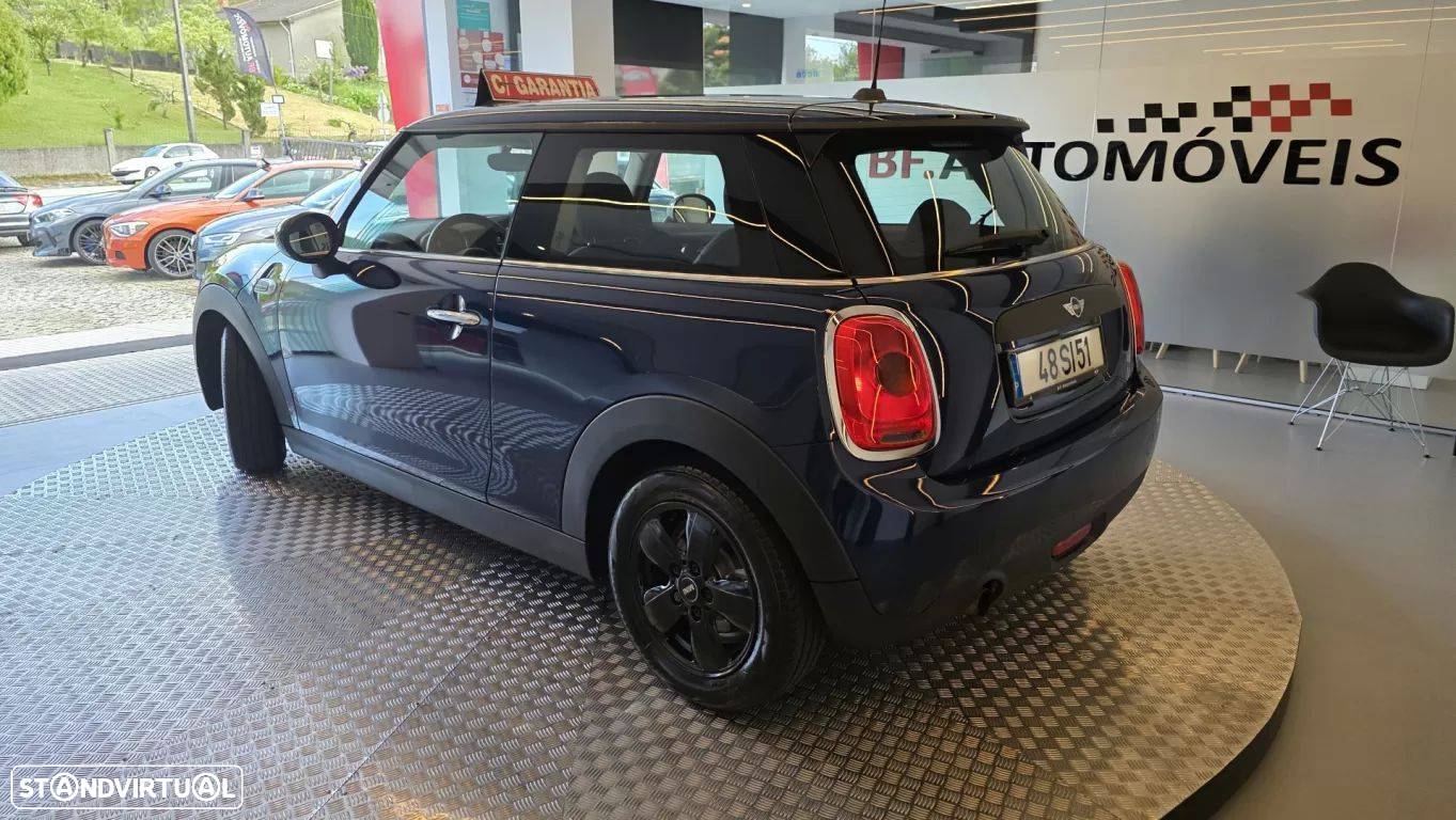 MINI 3 Portas One D - 21