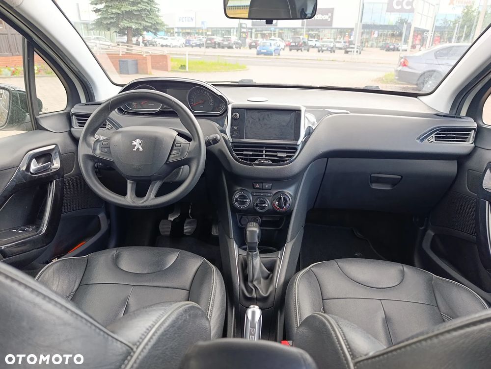 Peugeot 208 82 VTI Allure - 14