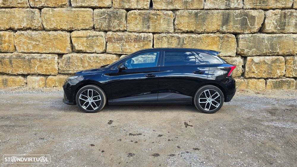 MG MG4 64 kWh Luxury - 3