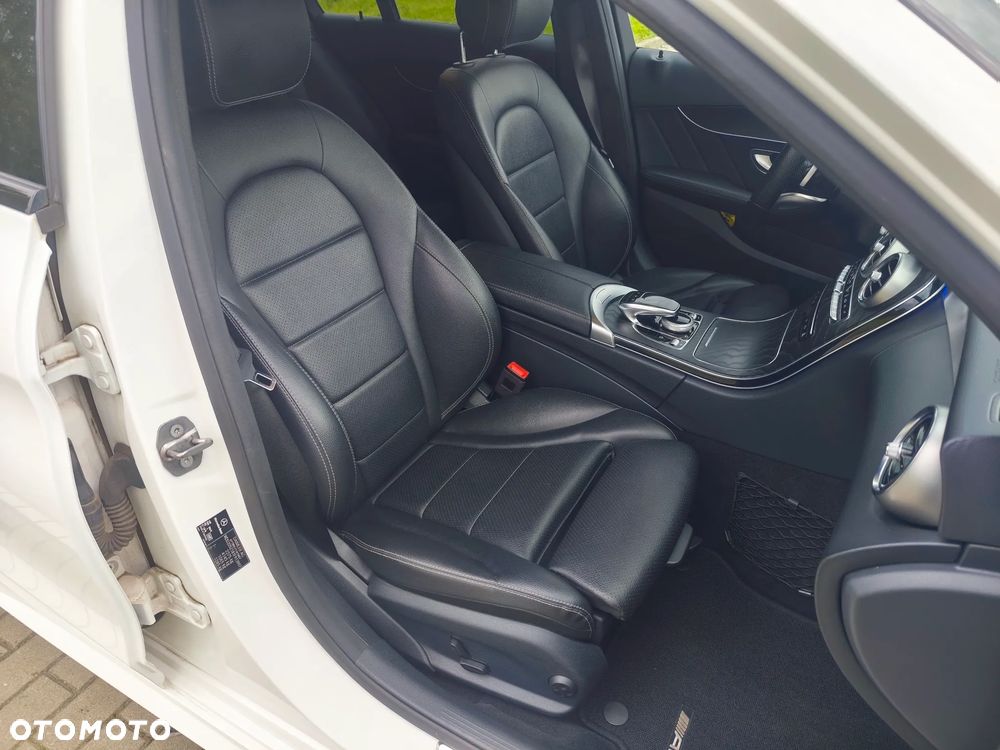 Mercedes-Benz Klasa C 300 d 9G-TRONIC AMG Line - 21
