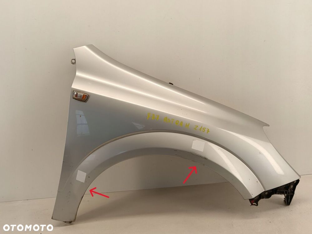 BŁOTNIK PRAWY PRZEDNI OPEL ASTRA III H 04-09 Z157 - 1