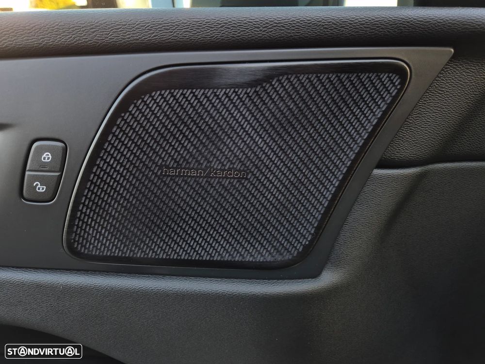 Volvo XC 60 2.0 B4 Momentum Plus - 17