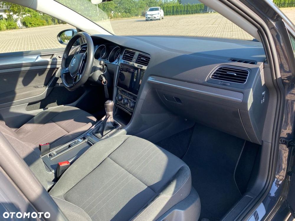 Volkswagen Golf - 5