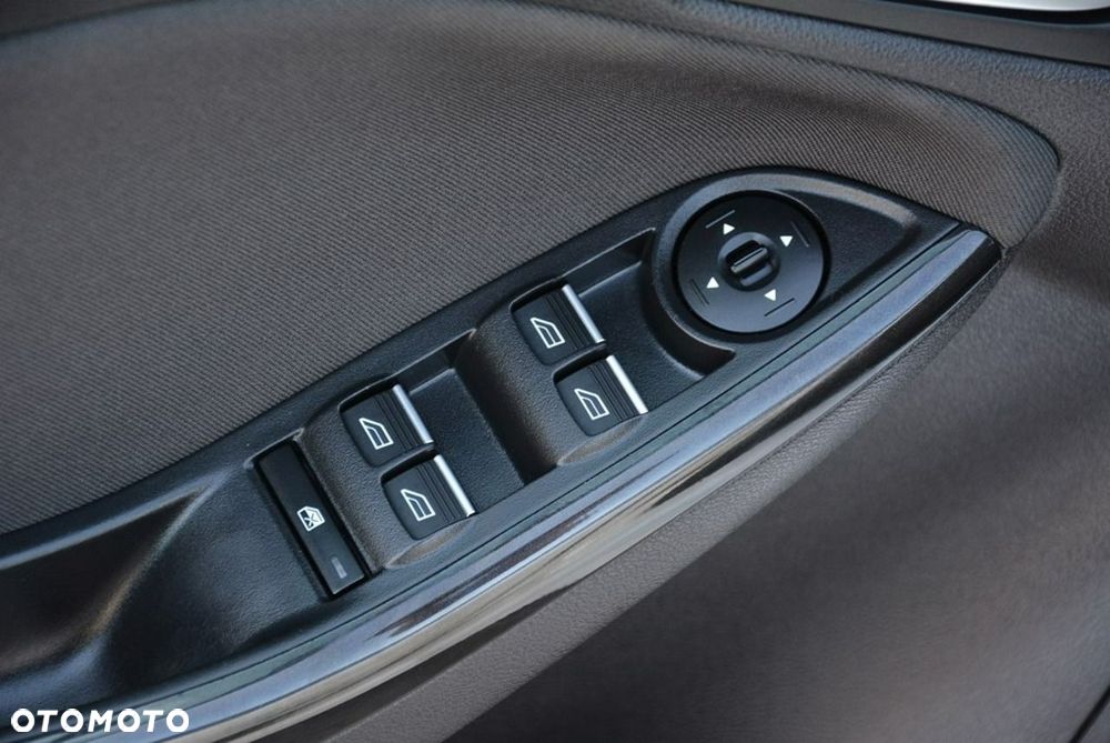 Ford Focus 1.5 EcoBoost STart-Stopp-System ST-LINE - 19