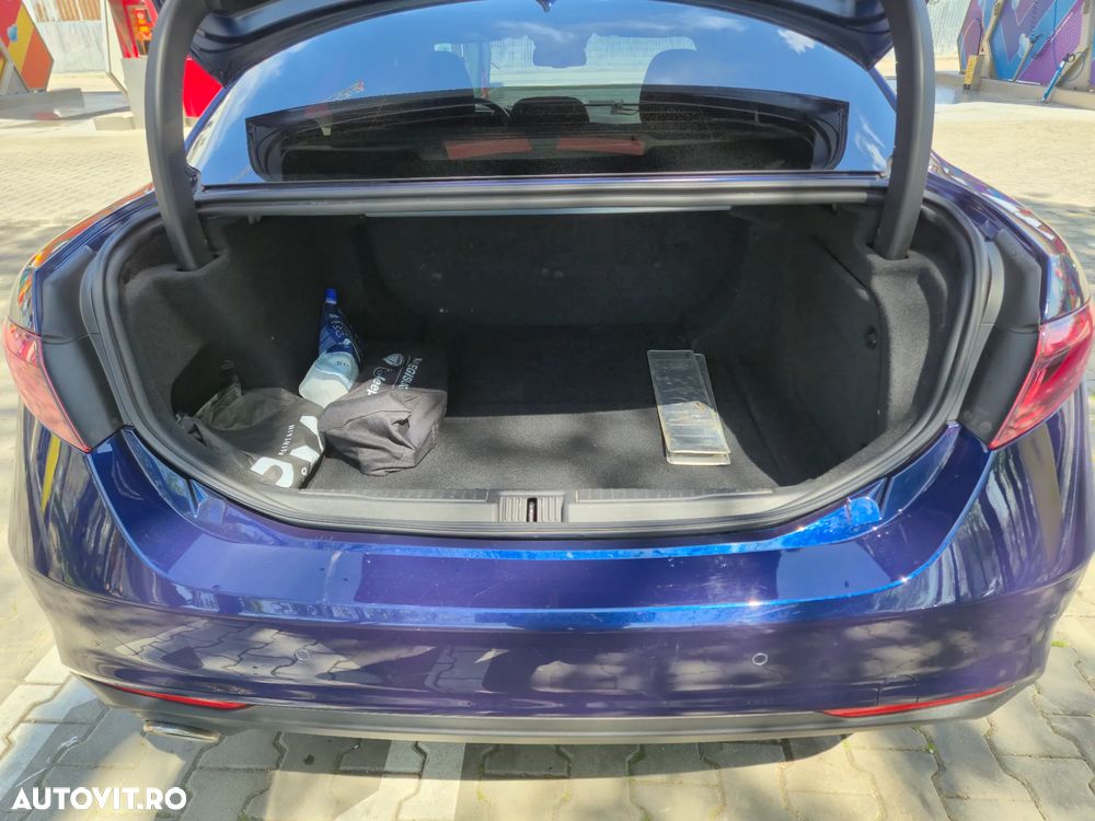 Alfa Romeo Giulia 2.0 Turbo RWD AT8 Super - 8