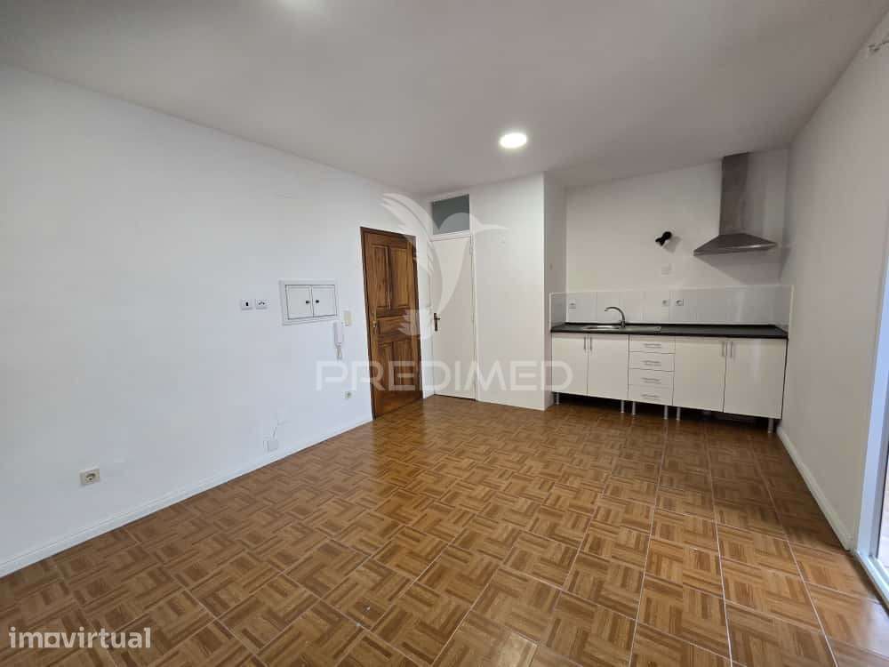 Apartamento T0 - junto ao Marquês - Porto - Grande imagem: 3/11