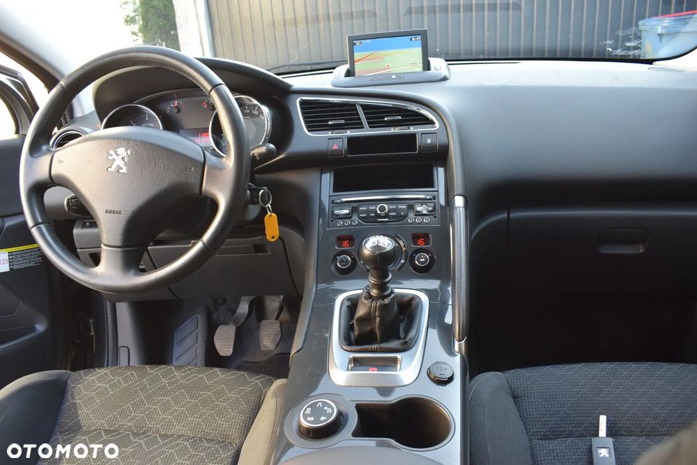 Peugeot 3008 HDi 115 Allure - 7