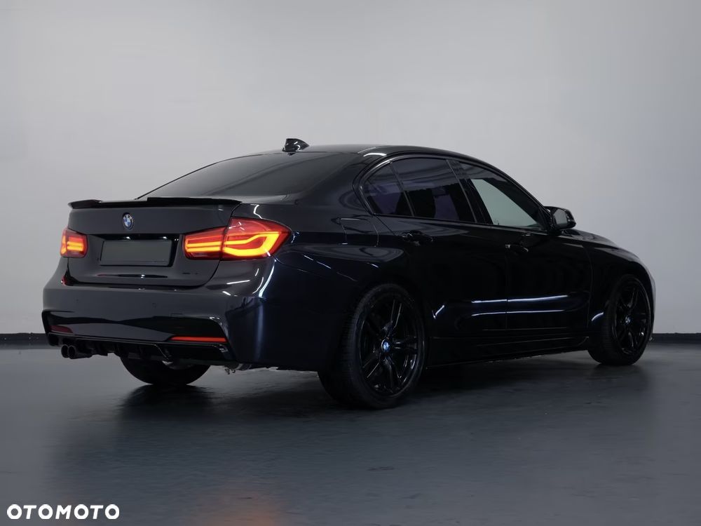 BMW Seria 3 330i M Sport Sport - 11