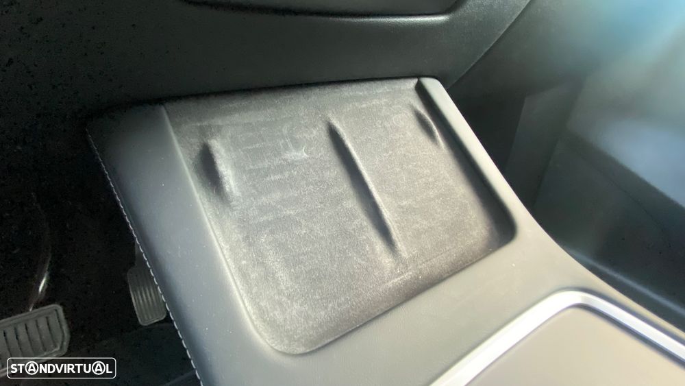 Tesla Model Y Standard - 51
