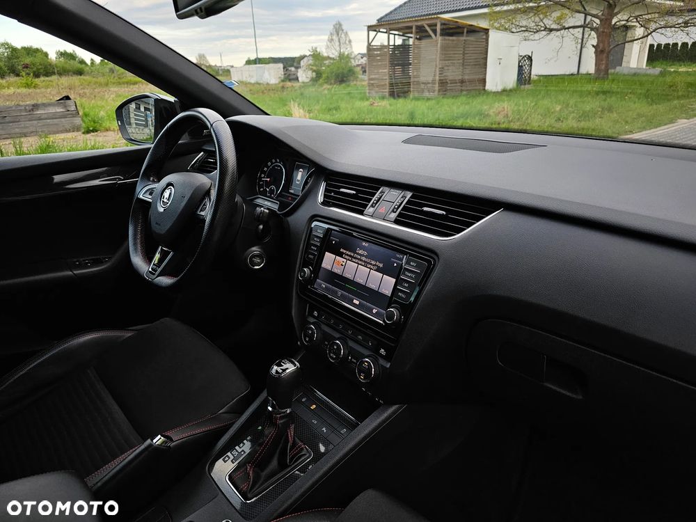 Skoda Octavia 2.0 TDI DSG RS - 13