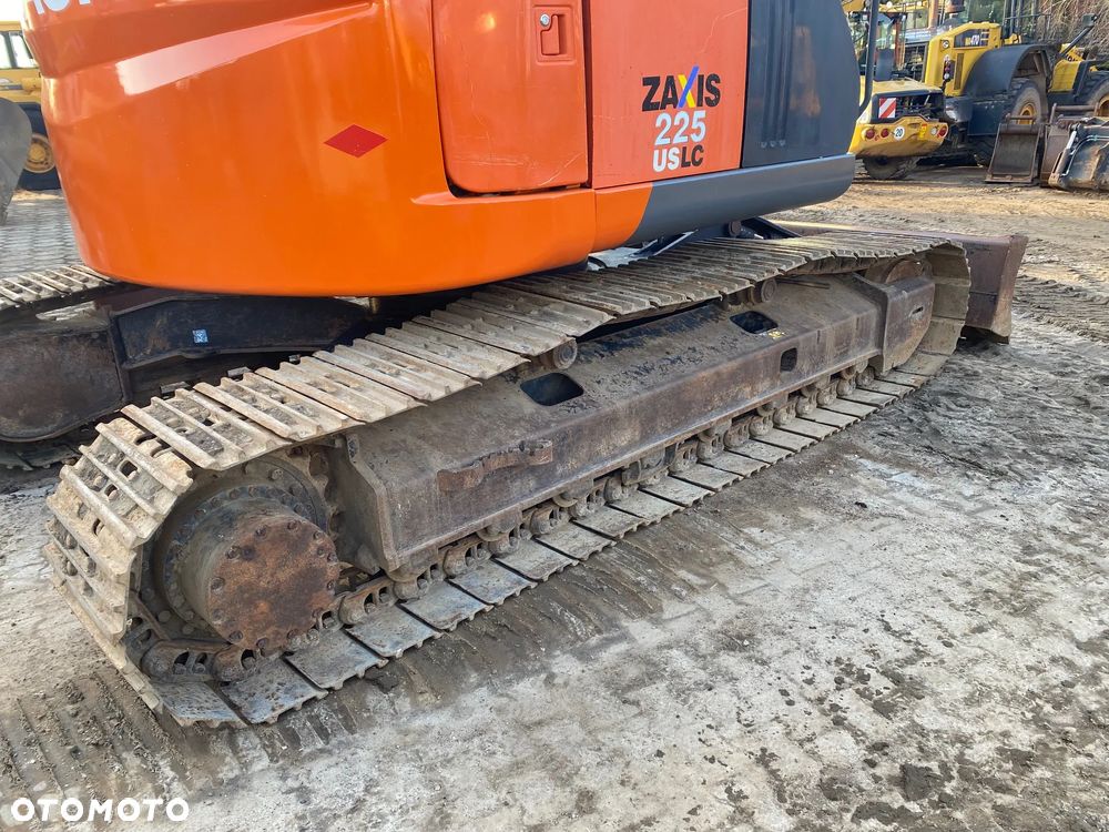 Hitachi ZX225USLC-3, 9100 MTH, PŁUG, RAMIĘ 3X ŁAMANE, Z NIEMIEC - 17